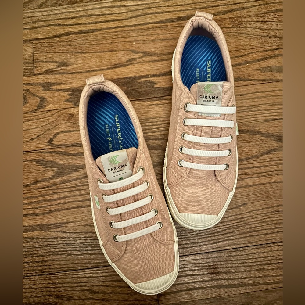 Cariuma sneakers, made in Brazil, and made famous when Helen Mirren wore them!